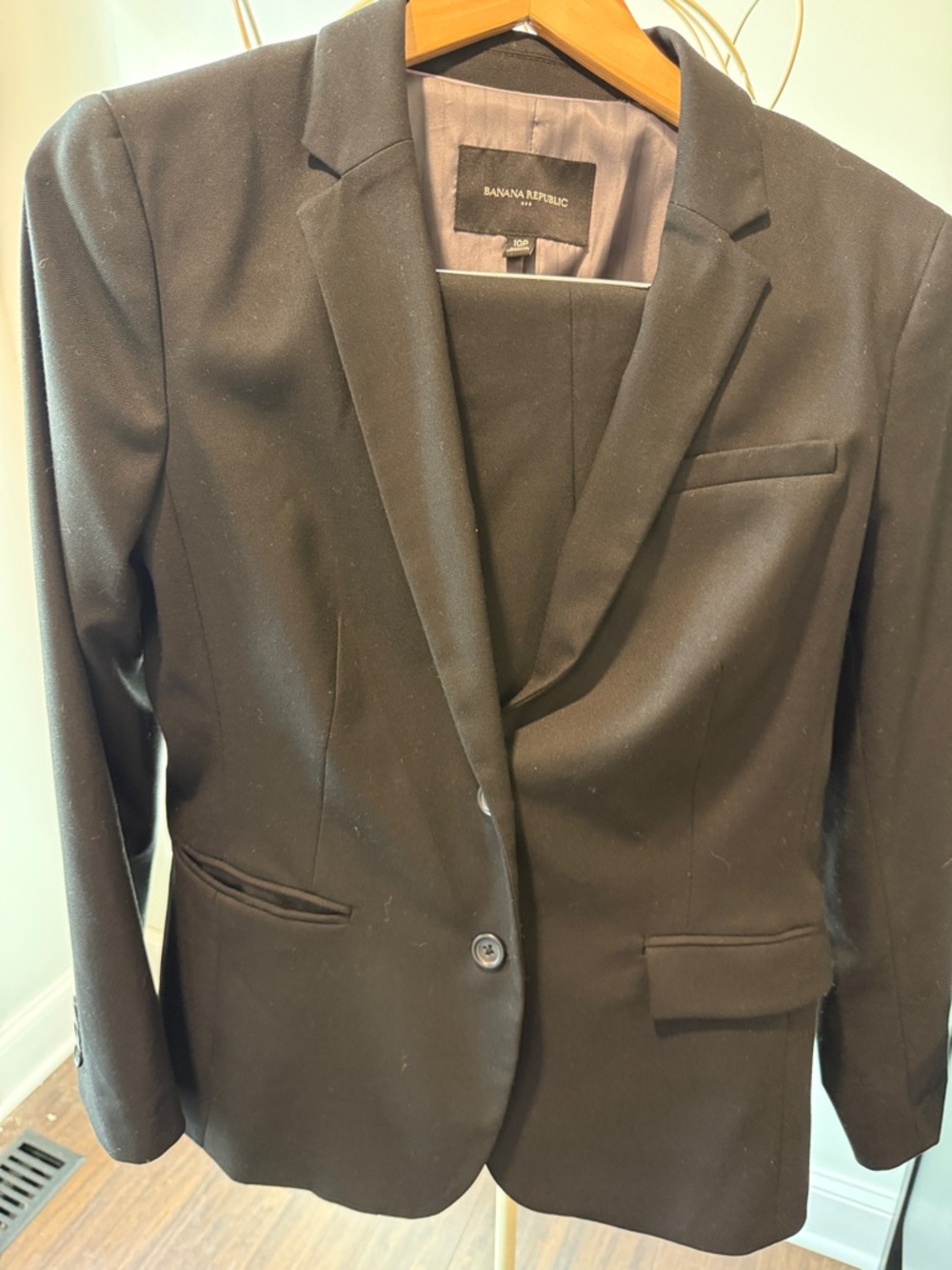 Banana Republic Women’s Black Notch-Lapel Blazer